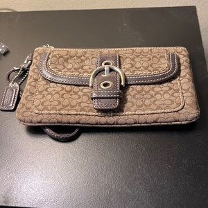 Beautiful wallet, is on sales❤️😍😍😍